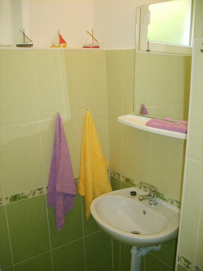 Apartment In Omis With Sea View, Balcony, Air Conditioning, Wi-Fi Exterior foto